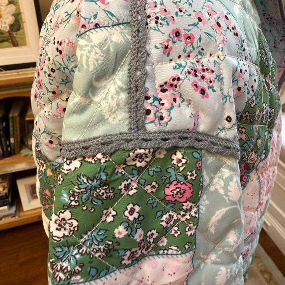 Quilted Puffer Jacket - Picture 6 of 8